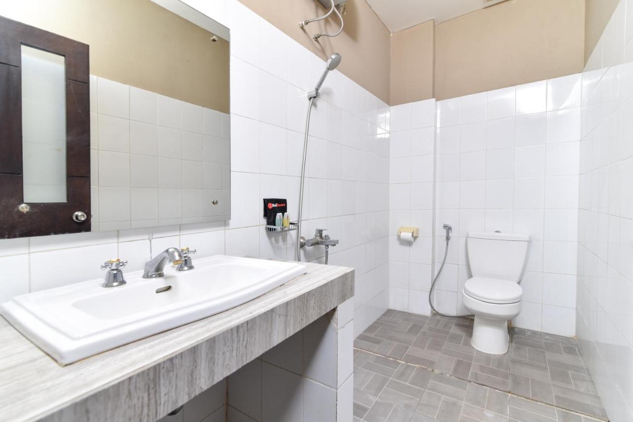 RedDoorz Plus @ Raya Legian Zewnętrze zdjęcie