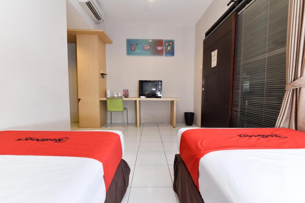 RedDoorz Plus @ Raya Legian Zewnętrze zdjęcie