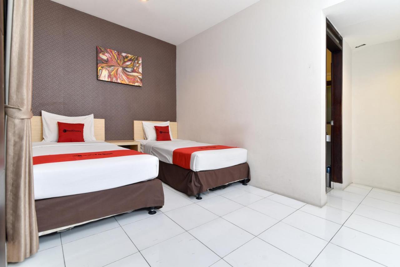 RedDoorz Plus @ Raya Legian Zewnętrze zdjęcie
